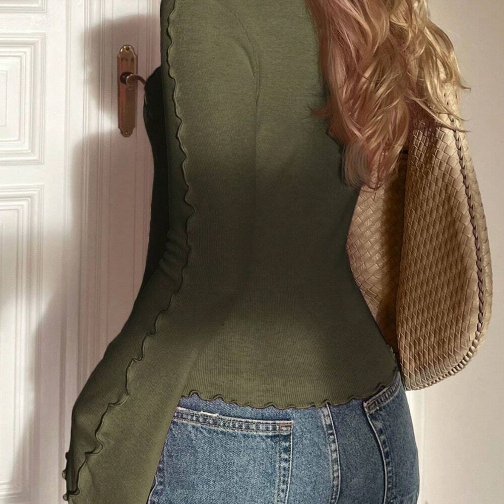 Green Ruffled Women's Flare Sleeve Top - Picture 4 of 7